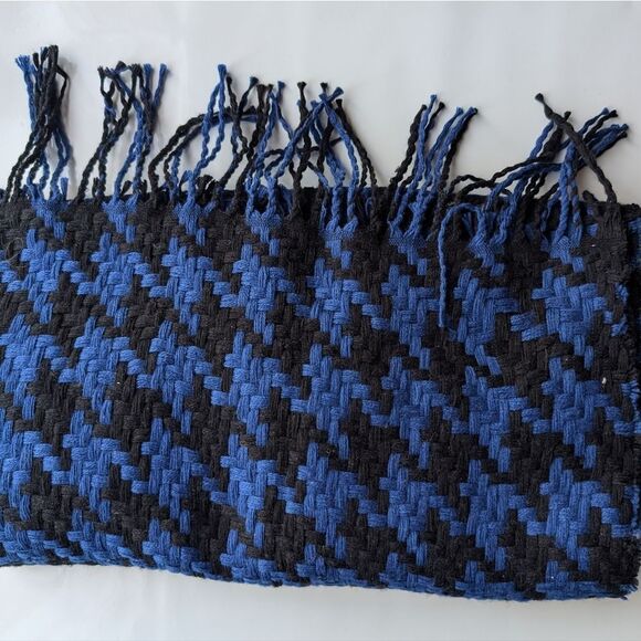 Bundle of two blue scarves 30$ - Picture 3 of 4